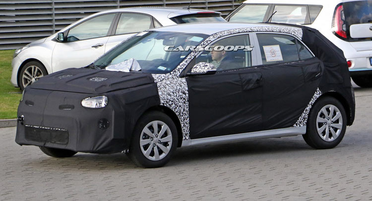  Kia Spied Developing New Rio Subcompact Hatch