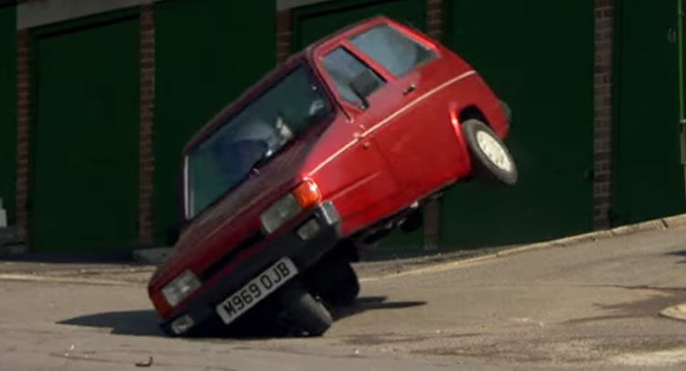 Plot Jeremy Clarkson The Reliant Robin Doesn't Rollover That | Carscoops