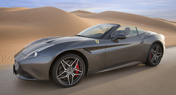  Ferrari California T Wanders In Arabian Desert