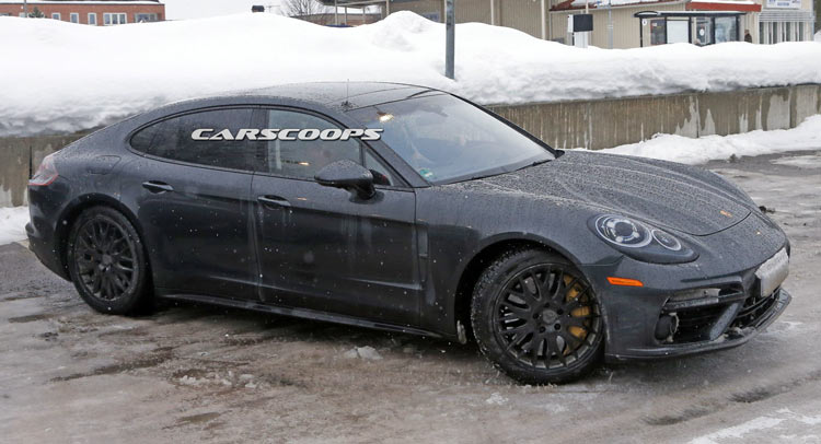  2017 Porsche Panamera Reveals Itself With Barely Any Camo