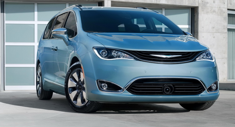  2017 Chrysler Pacifica Offered In Five Trims, Priced From $28,595 MSRP