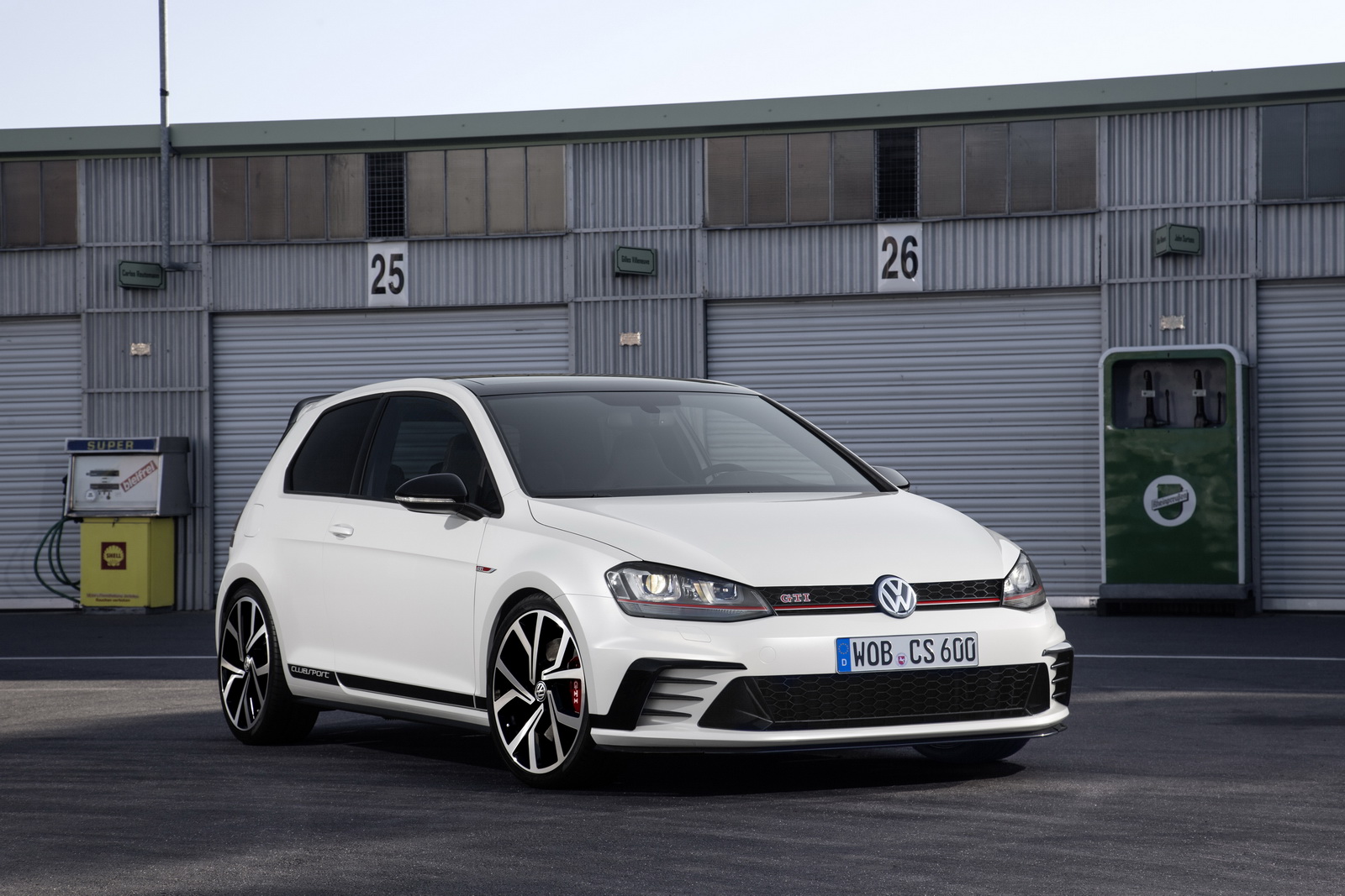 New VW Golf GTI Clubsport Arrives In The UK Just In Time For The 40th Ann.