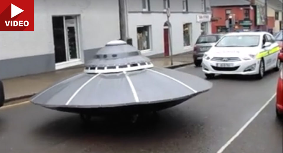  Irish Police Humorously Pursue Flying Saucer