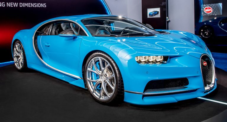 Bugatti chiron blue