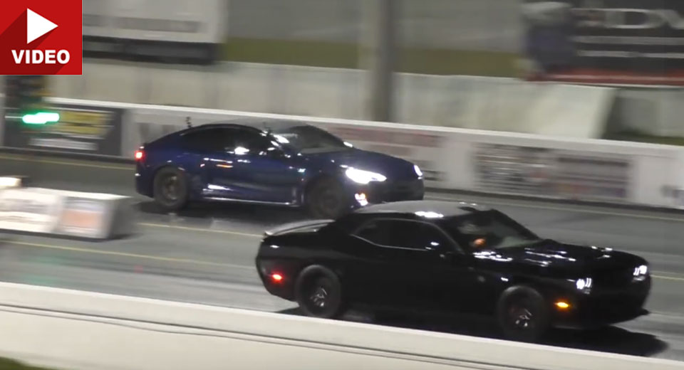 Tesla Model S P100d Vs Dodge Challenger Hellcat Is Nail