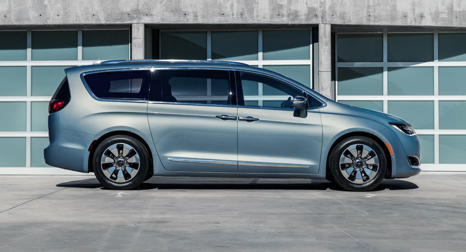  Electric Chrysler Pacifica Absent From FCA’s CES Plans