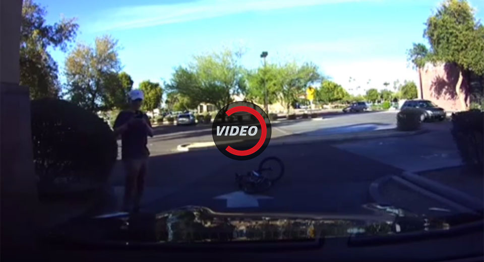  Kids Freaks Out And Falls Off Bike After Seeing Nissan GT-R