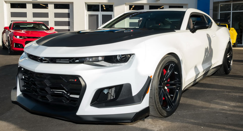 New 2018 Chevrolet Camaro ZL1 1LE Puts On Its Tracksuit | Carscoops