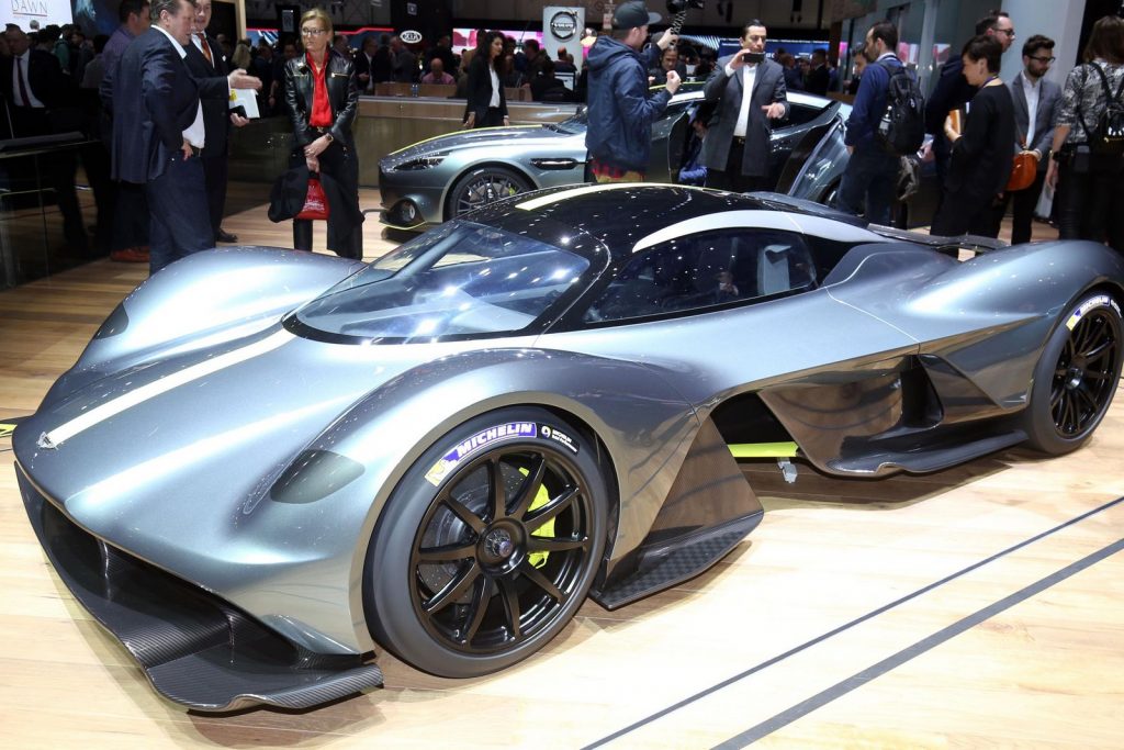 New Aston Martin Valkyrie Scares Off All Other Hypercars In Geneva ...