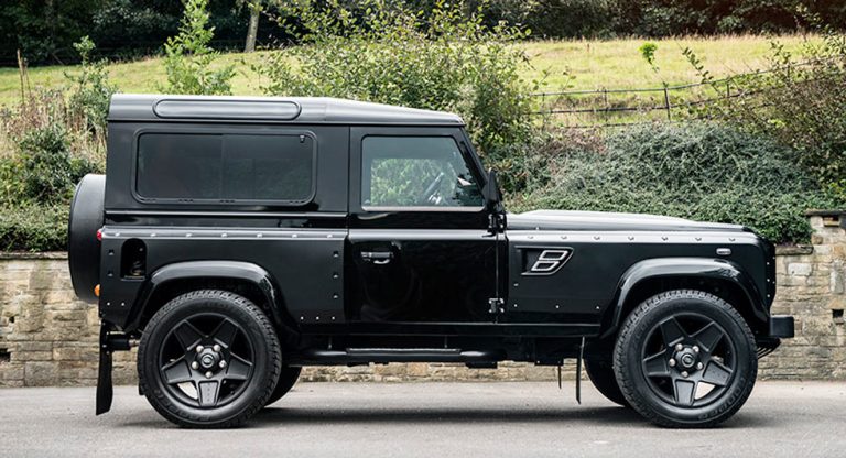 Kahn Design’s Latest Land Rover Flying Huntsman Has A Nose Like ...