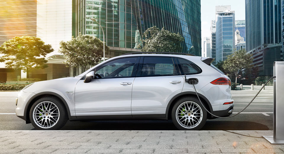  Porsche’s Working On A Cayenne Turbo S E-Hybrid With 671 HP