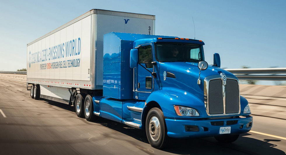  Toyota Shows Hydrogen-Powered Semi Ahead Of Tesla’s Electric Truck