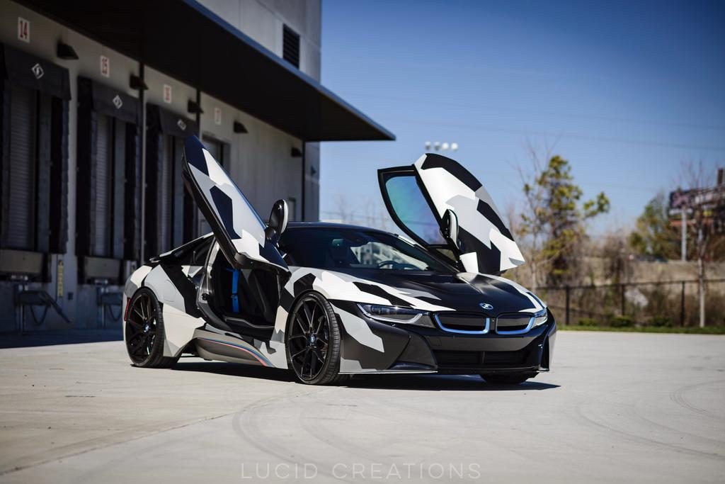 Гибридный спорткар BMW i8