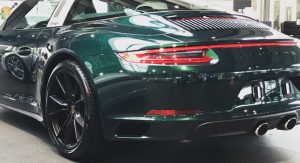 Jet Green Porsche 991.2 Targa 4 Stuns With Brown Roof Combo | Carscoops