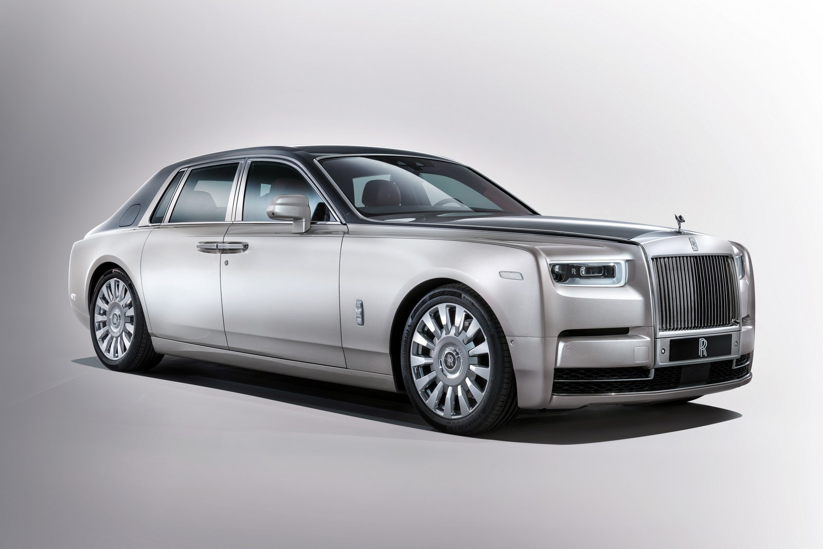 rolls royce unveils the all new phantom looks to become the most luxurious vehicle in the world carscoops