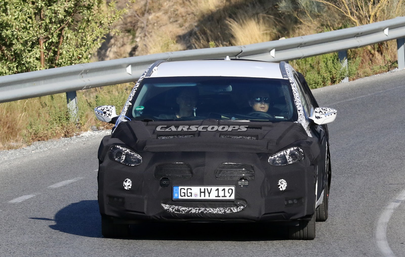 Scoop Next Gen Hyundai I40 Tourer Out Testing In The Heat Carscoops