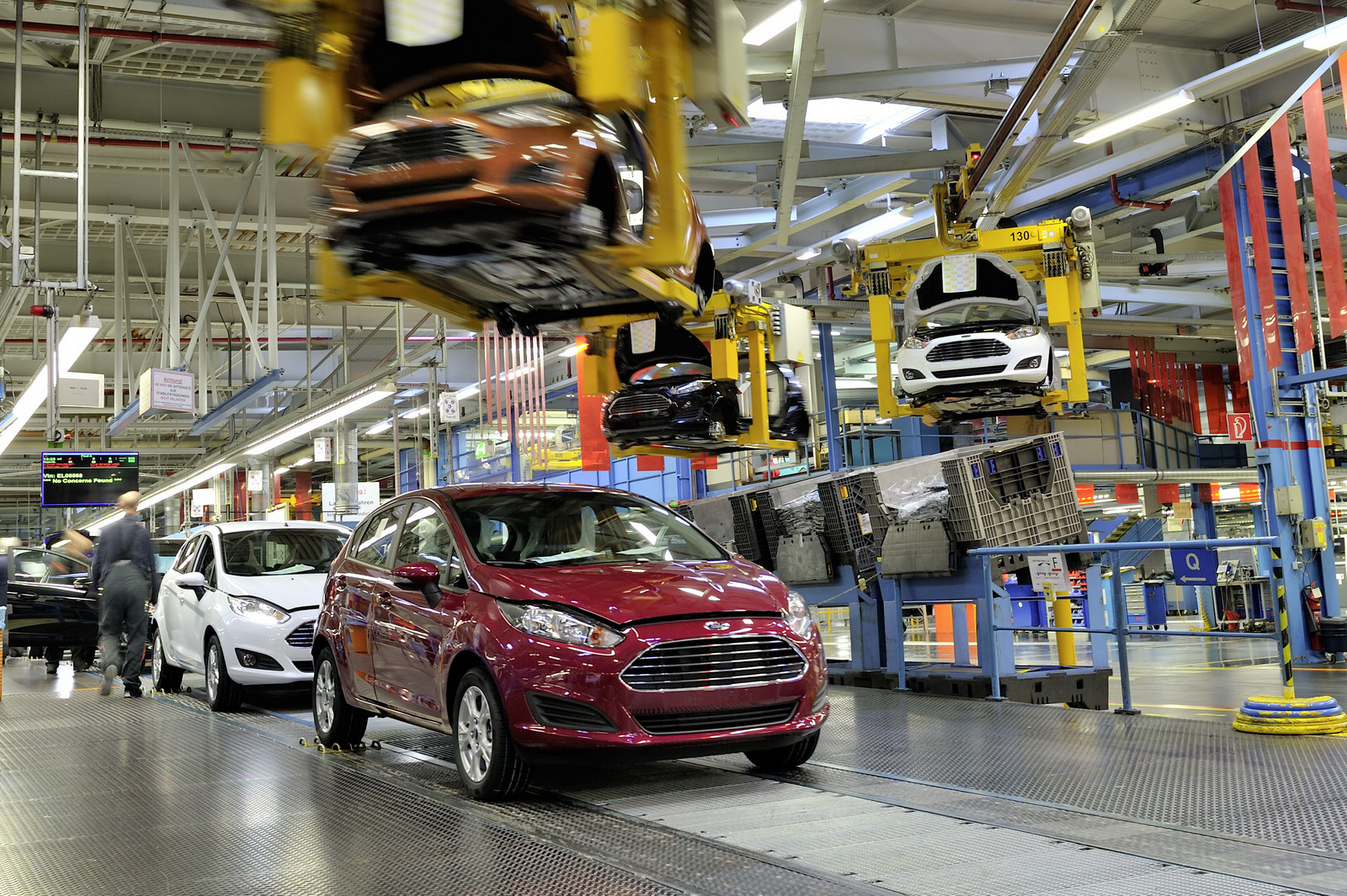 Форд моторс производитель. Завод Форд в США. Ford Motor завод в США. Кельн завод Форд. Завод Ford Focus Германия.