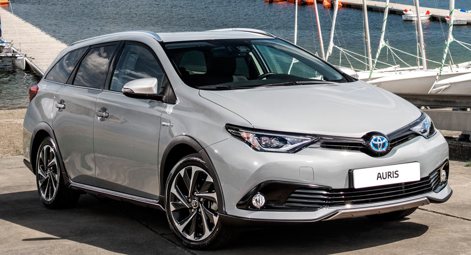 Toyota Auris Touring Sports Freestyle Gets The Rugged Treatment