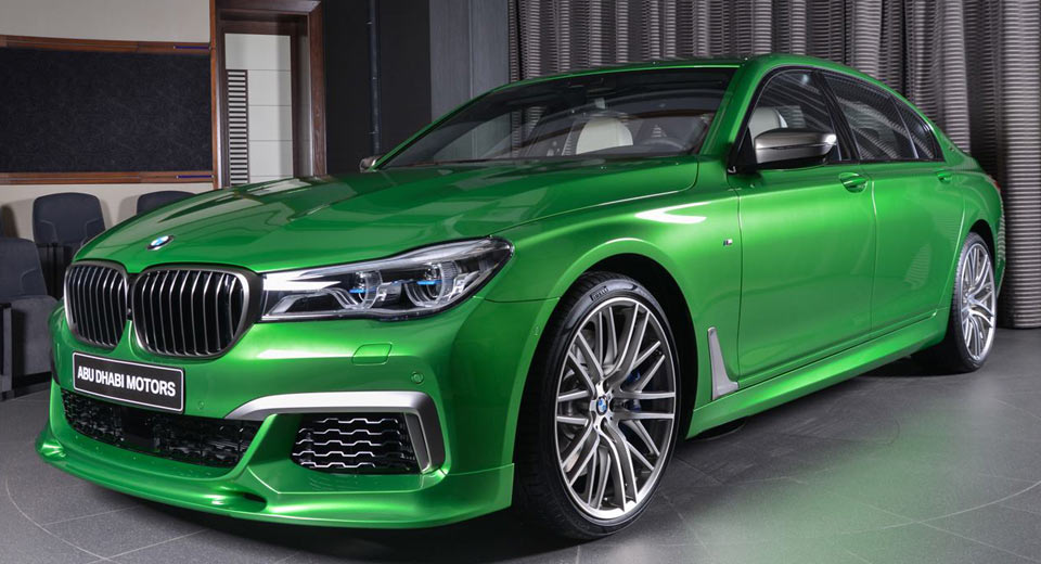  BMW M760Li Stands Out In Rallye Green