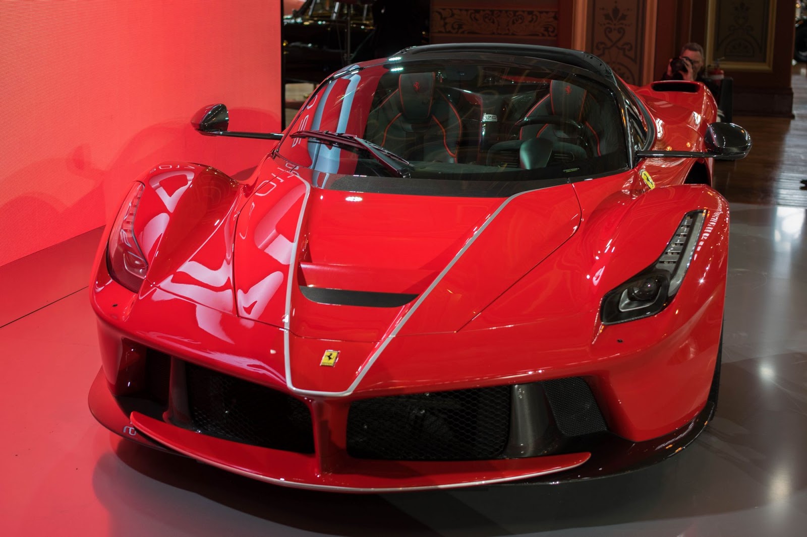 Ferrari LAFERRARI Золотая