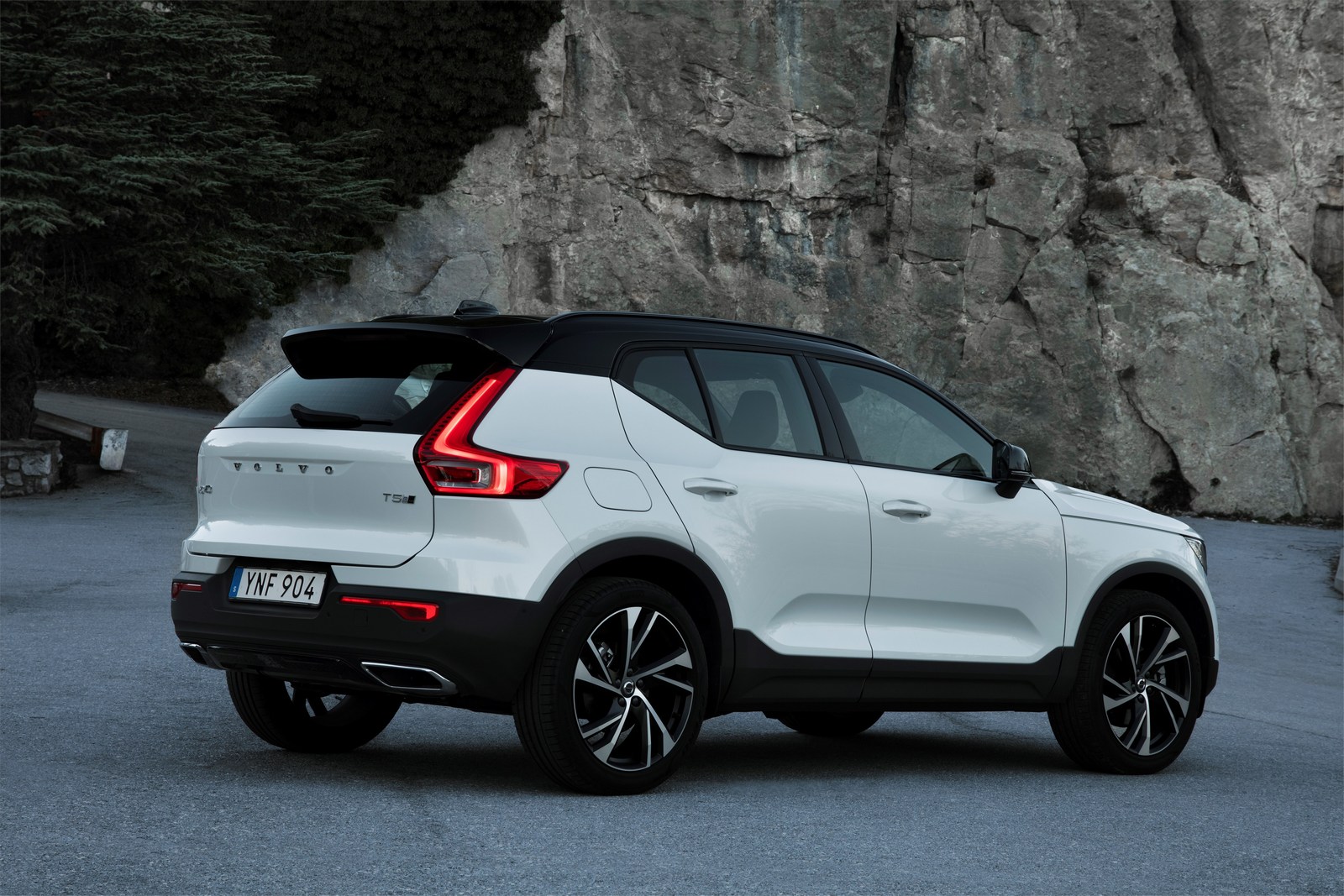 New Volvo XC40 Starts At $35,200, But You Can Also Subscribe For $600 A