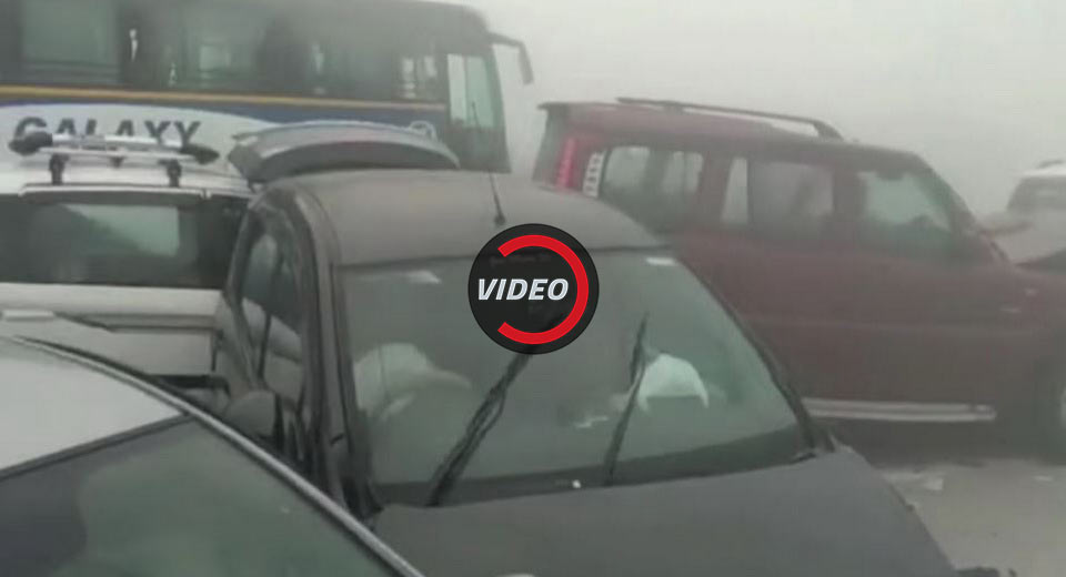  Toxic Smog So Bad In India That It Led To A 24-Car Pile-Up With Six Injured, One Dead