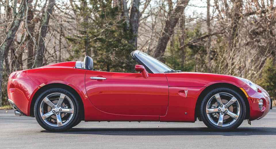  Want A (Nearly) New Pontiac Solstice? Here’s Your Chance