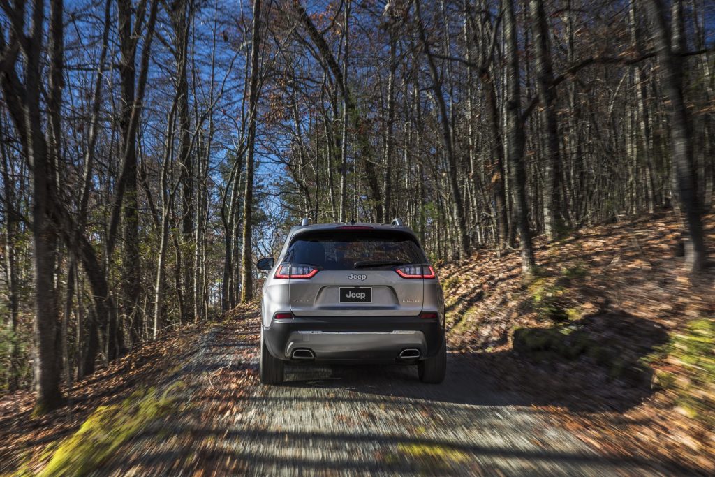 2019 Jeep Cherokee Pricing Starts At $25,190 | Carscoops