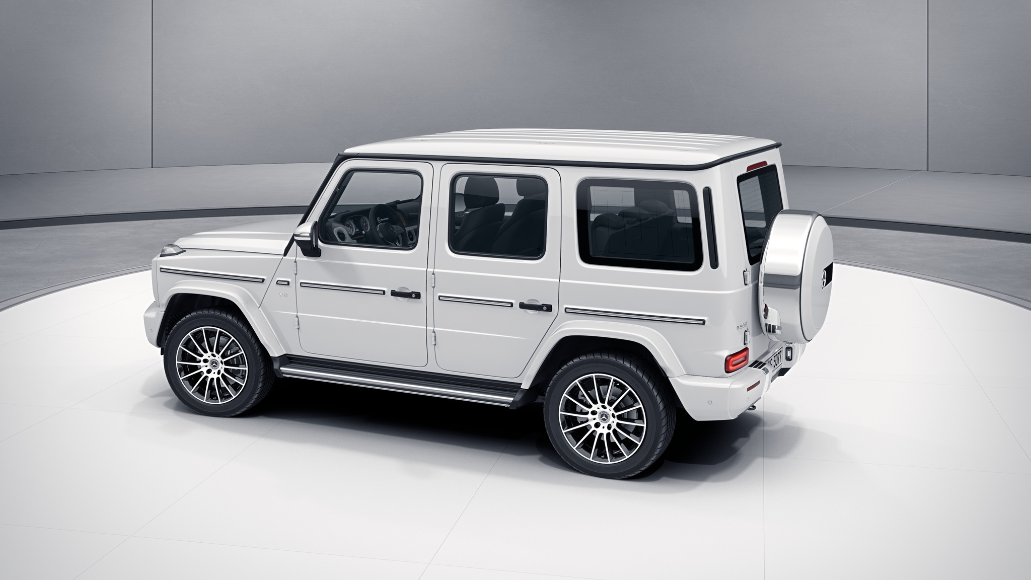 Mercedes Benz G Class Amg Line Adds A Touch Of Style Carscoops