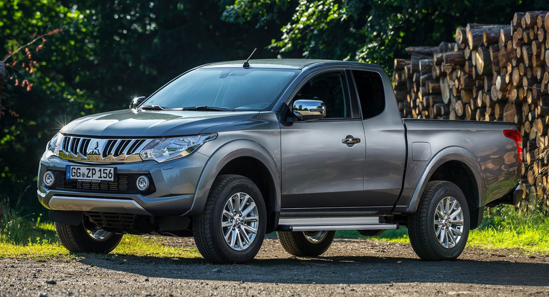 Mitsubishi Wants To Sell A Pickup Truck In America Carscoops