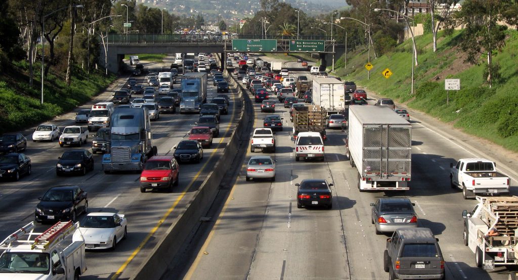  Despite Horrible Traffic, LA Residents Keep Buying Cars