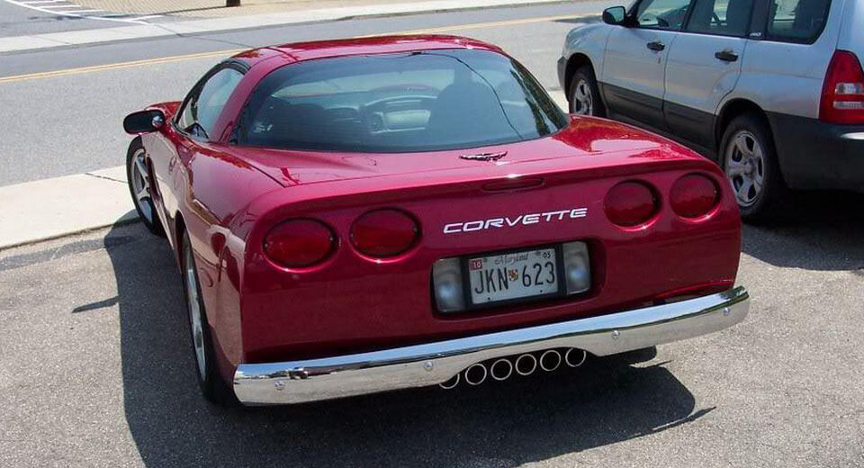  This Corvette Thinks Honda’s Civic Type R Doesn’t Have Enough Tailpipes