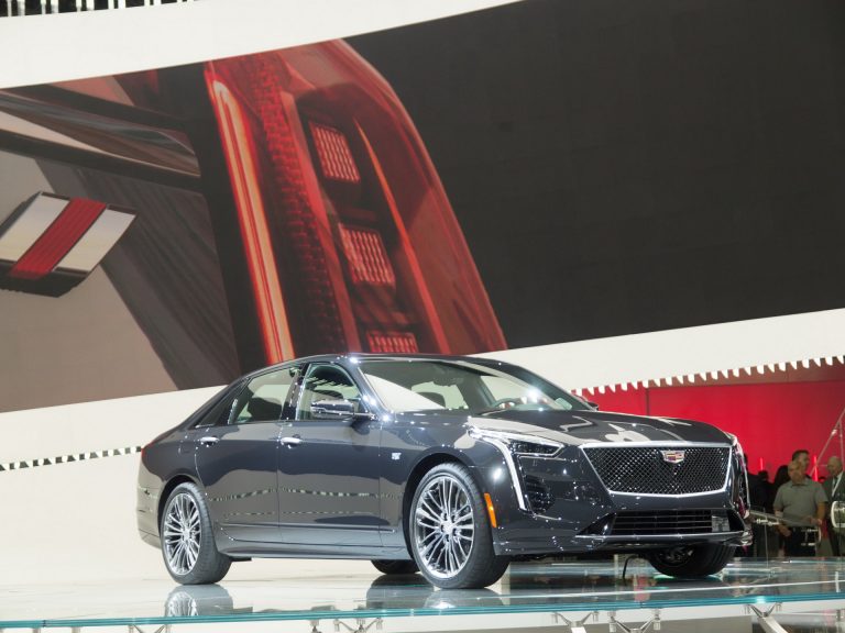 New Cadillac CT6 V-Sport Is The V8 Flagship We’ve Been Waiting For ...