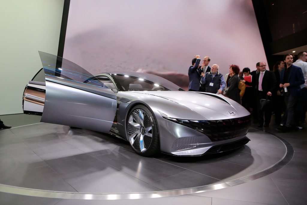 Hyundai Le Fil Rouge Concept Brings Mathematical Perfection To Geneva ...