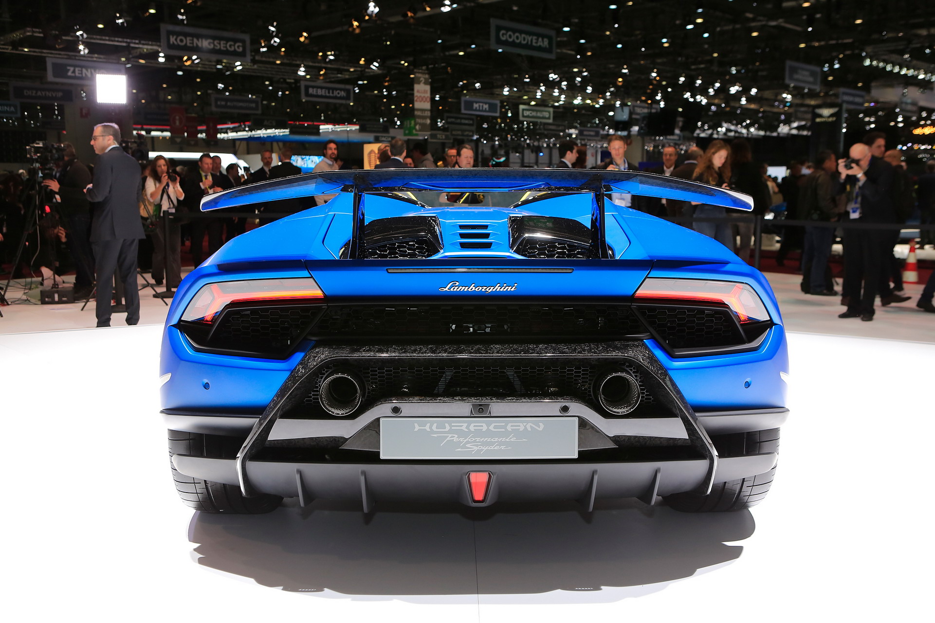 Lamborghini Huracan Performante Spyder Goes Topless In Geneva Carscoops