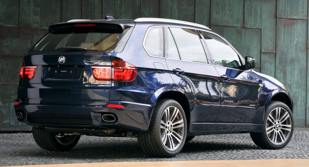  Man Sues BMW After X5’s Automatic Soft-Closing Door Cut Off His Thumb