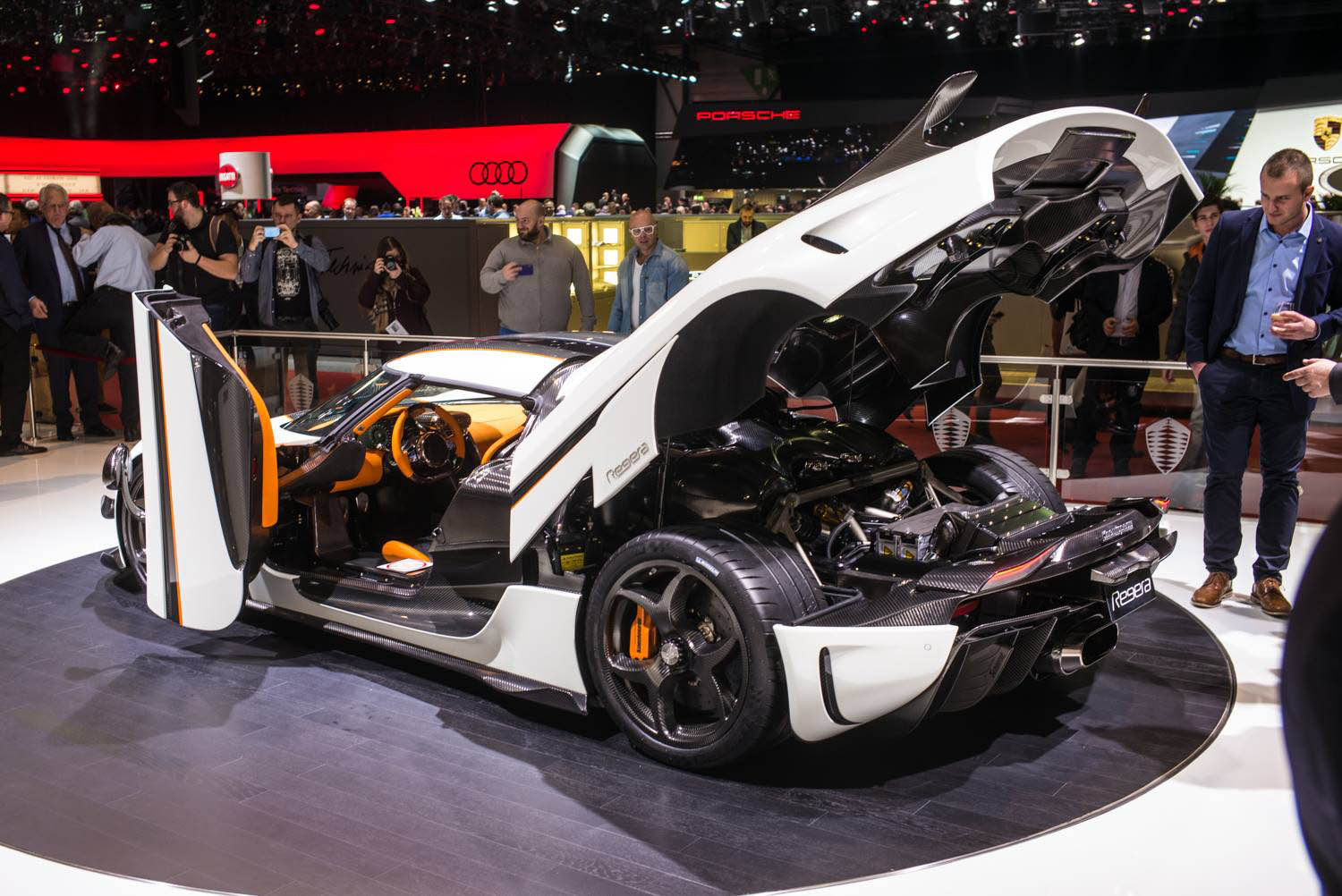 Koenigsegg Regera In White Looks Like A Ghost In A Carbon-Fiber Shell ...