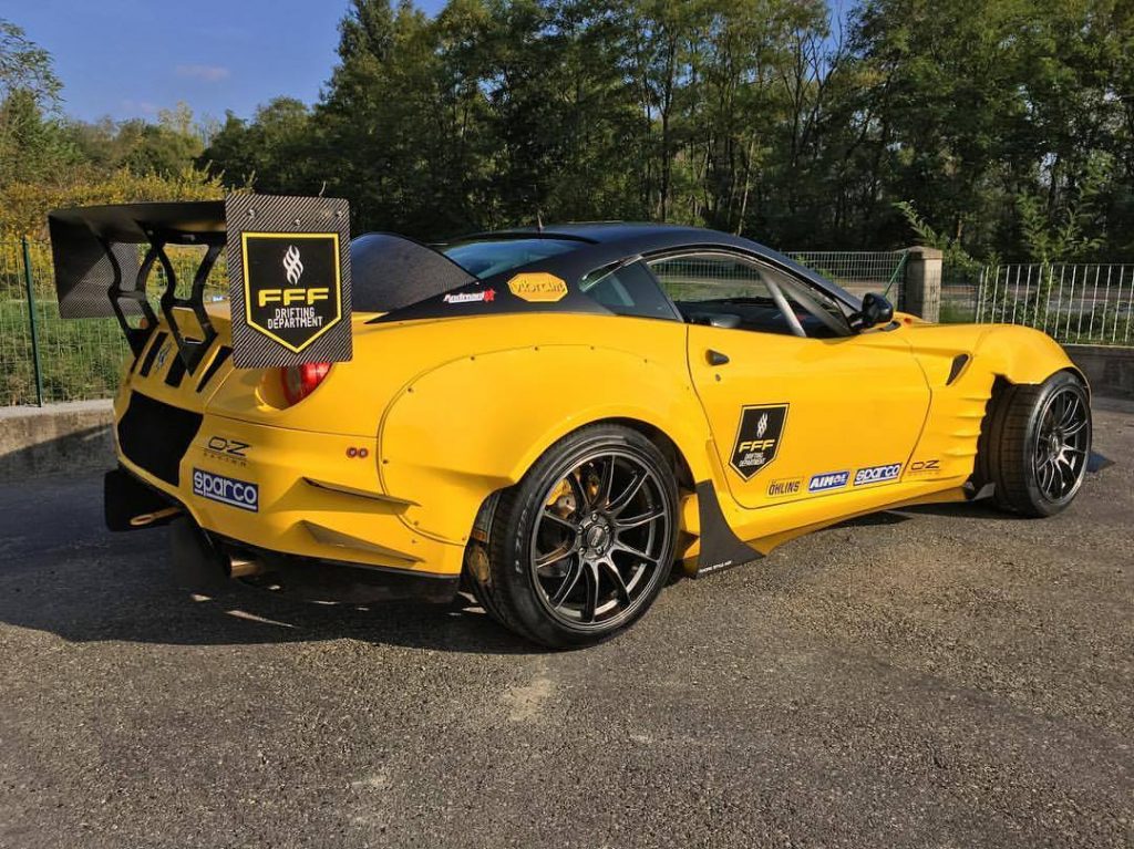 Ferrari 599 drift