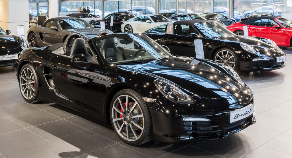  Porsche Sold 16 Times More Cars This Quarter Than Lamborghini Does All Year