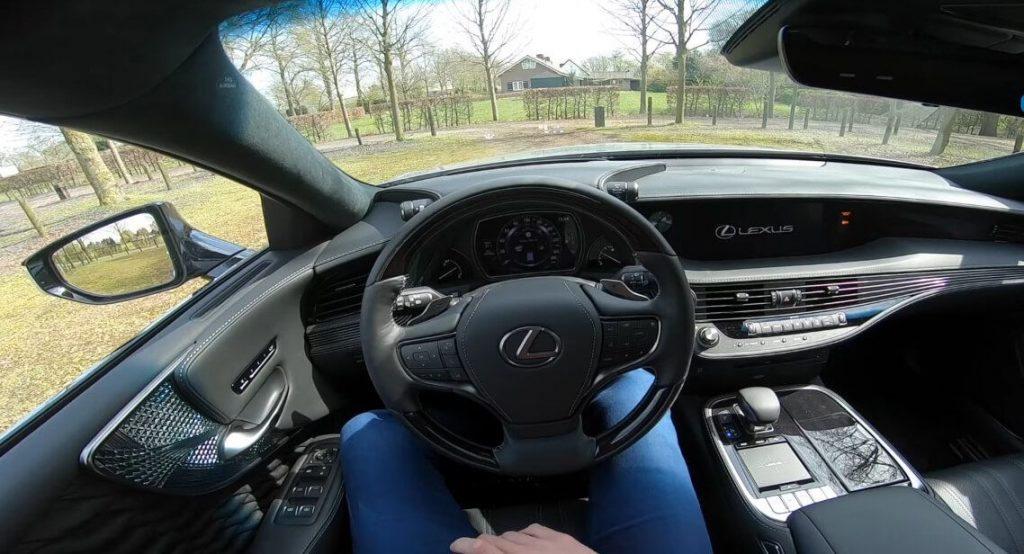  Lexus LS 500h Goes From Rest To 157 Mph In More Than A Minute