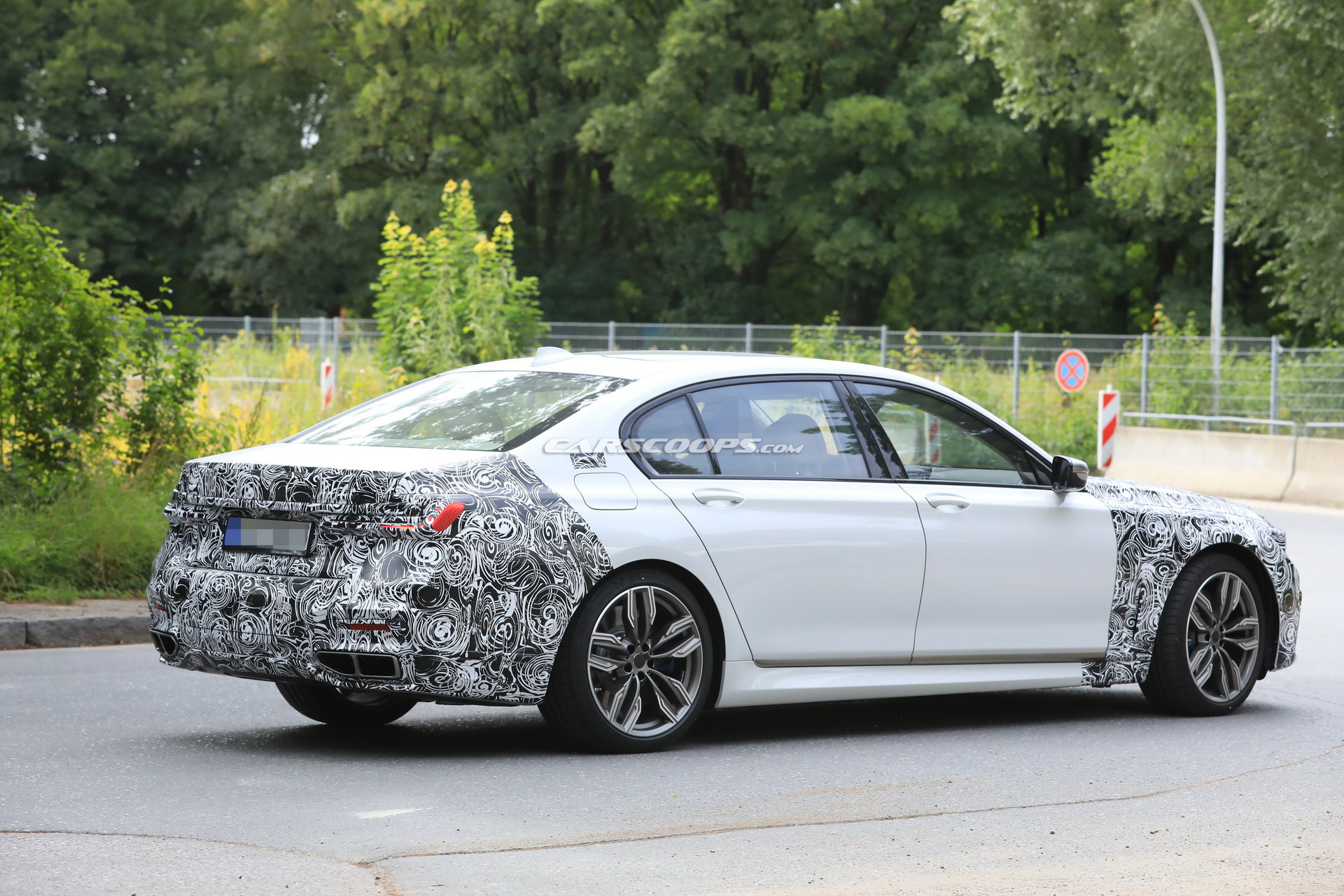 Facelifted 2019 BMW 7-Series Spied In Base And M760Li xDrive Forms ...