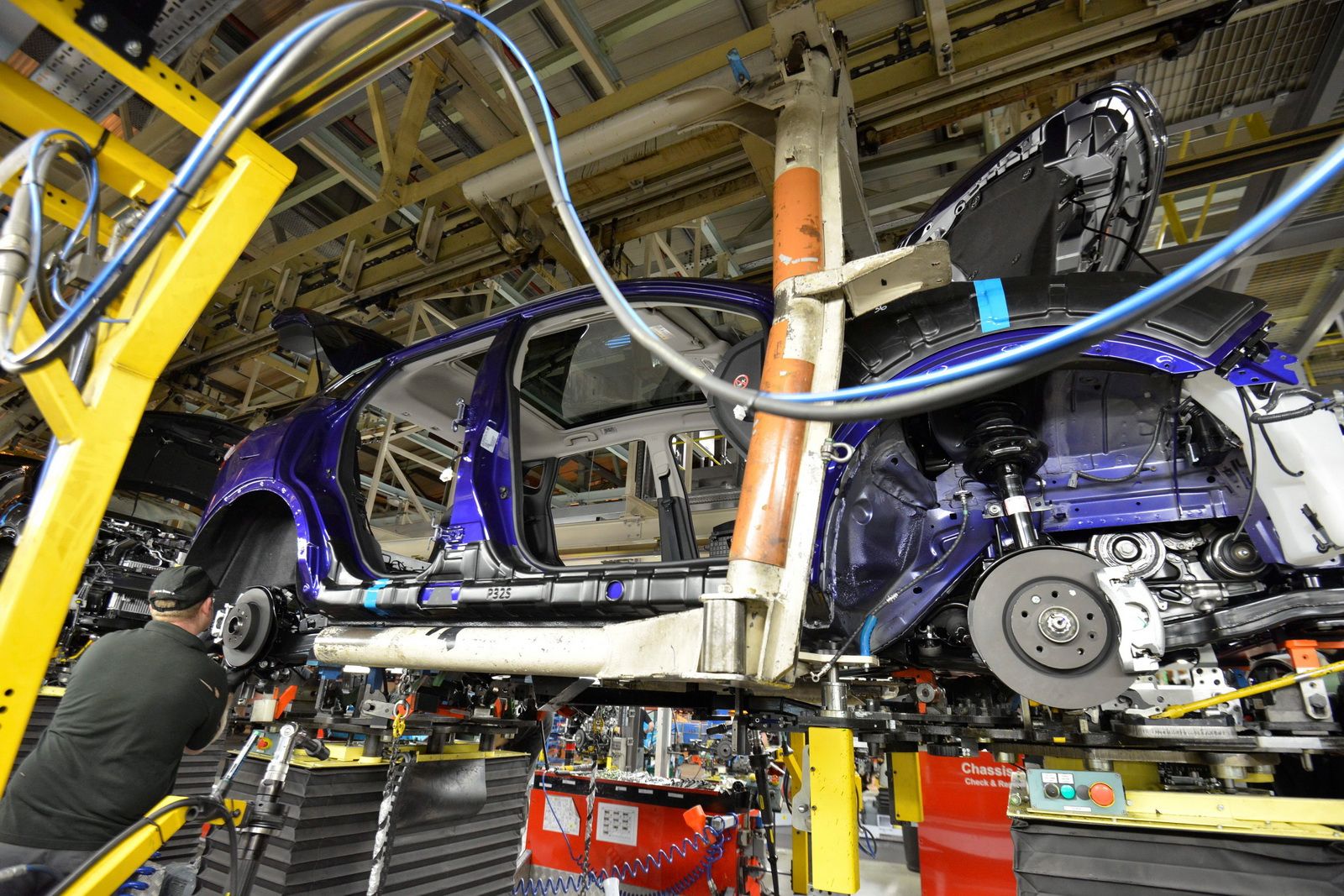 Nissan To Slash North American Production By 20 Per Cent | Carscoops