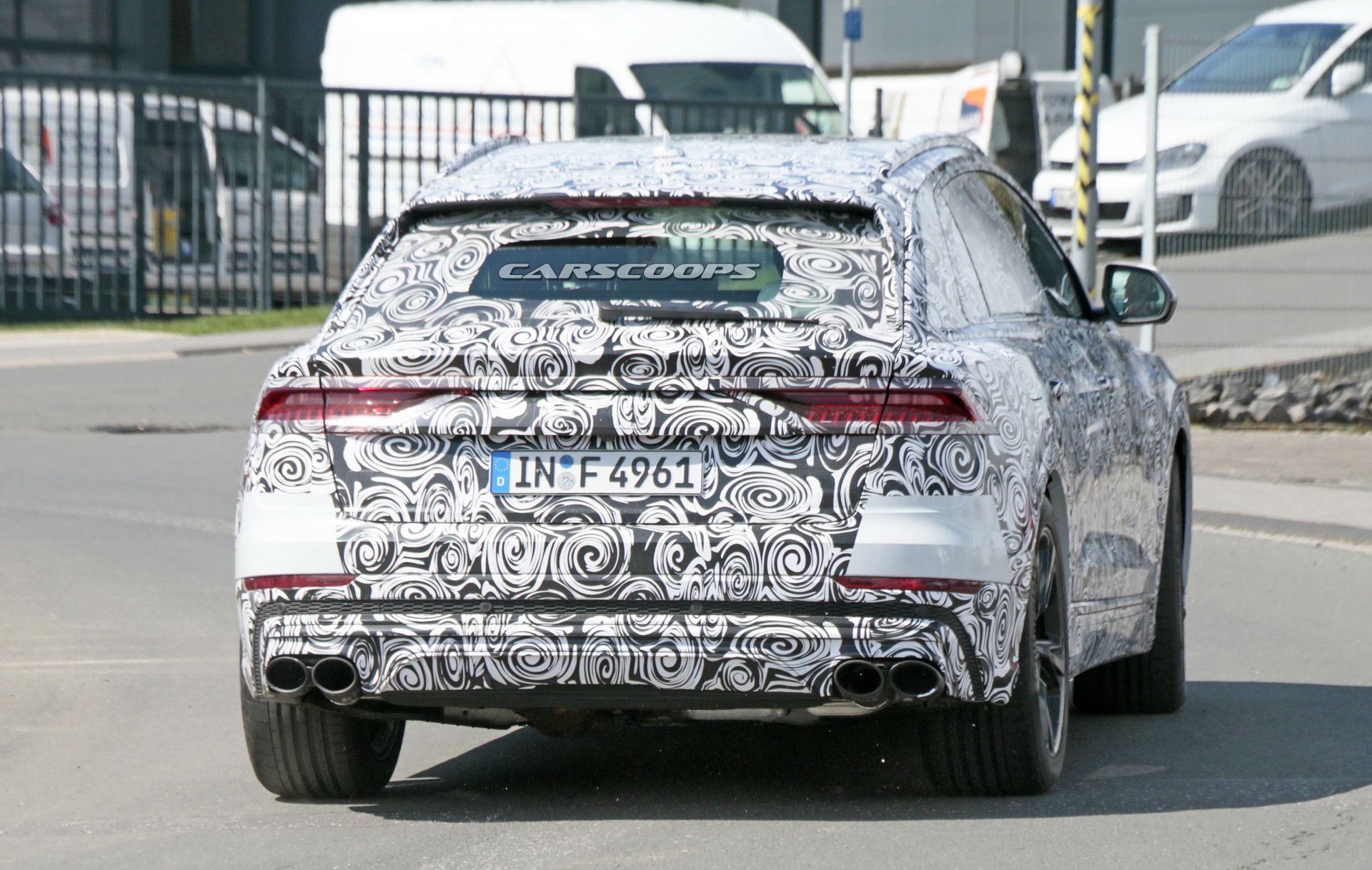 2018 - [Audi] Q8 - Page 7 Audi-rs-q8-spy-shots-9