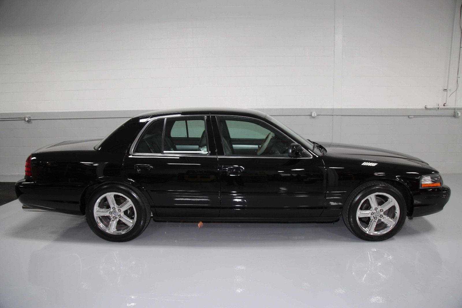 Well… Someone Thinks A 2003 Mercury Marauder Is Worth $30,000! | Carscoops