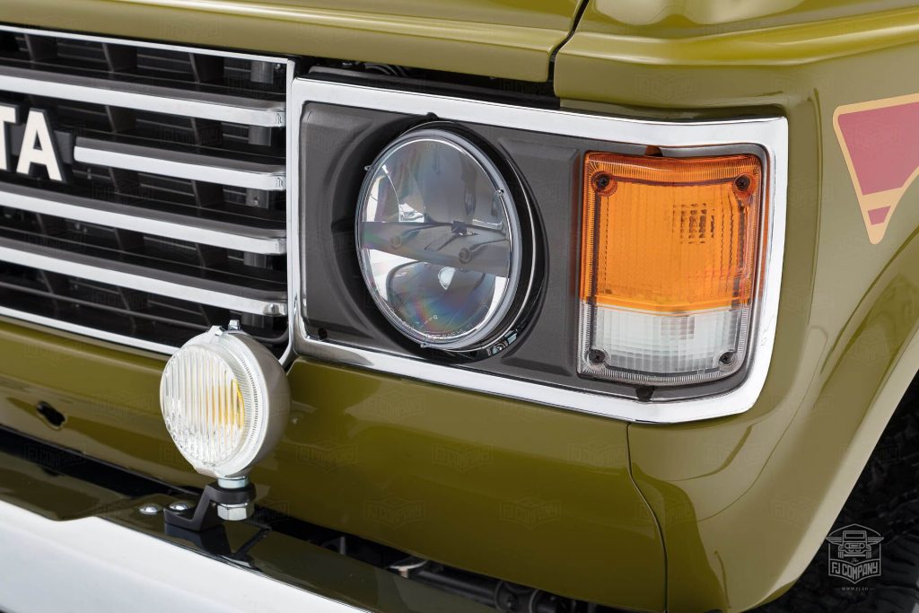 Restomod 86 Toyota Land Cruiser Is From Another Time Carscoops 