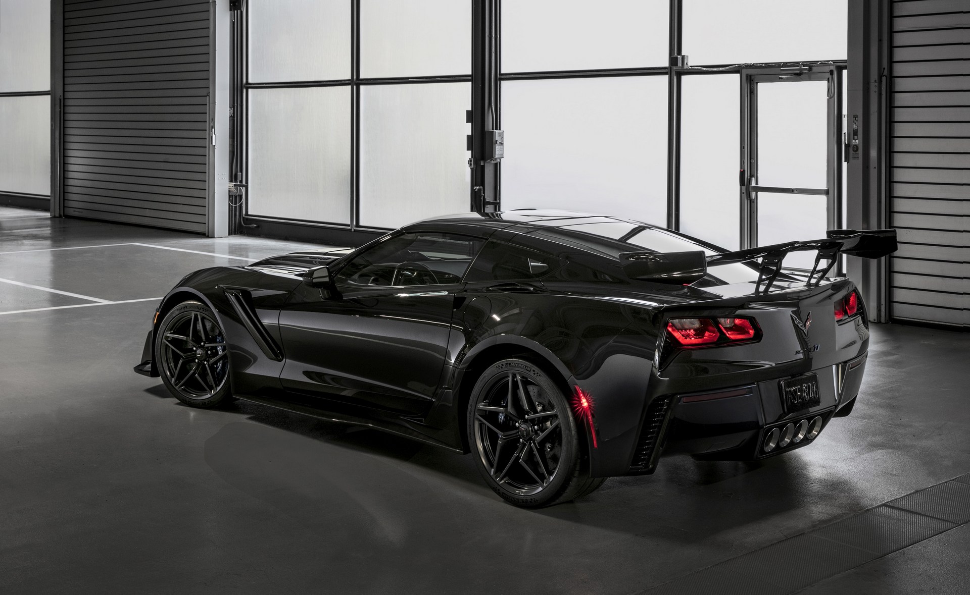 Chevrolet Corvette ZR1 Shown Hitting Almost 215 MPH | Carscoops