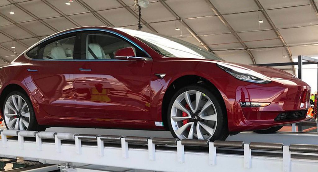  Tesla Sets Up New Production Line, Builds First Model 3 Dual Motor Performance