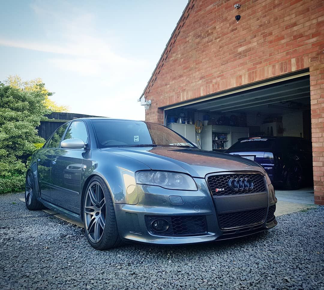 Who Needs Fireworks With This Fiery Audi Rs4 In His Driveway? 