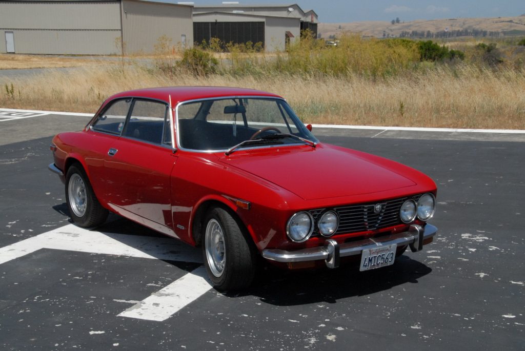 Bid On This Alfa Romeo 2000 Gt Veloce, Make Other Car Enthusiasts 