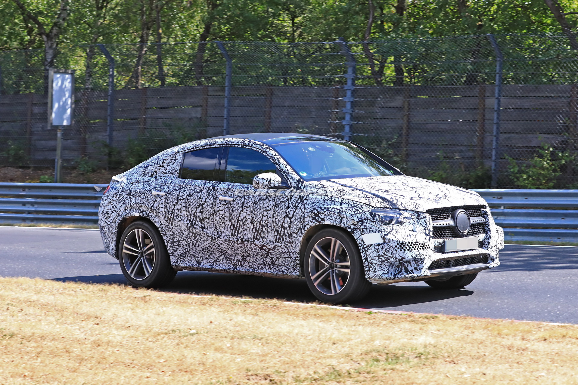 2020 Mercedes Gle Coupe Gets A Sleeker Design To Battle The Bmw X6 